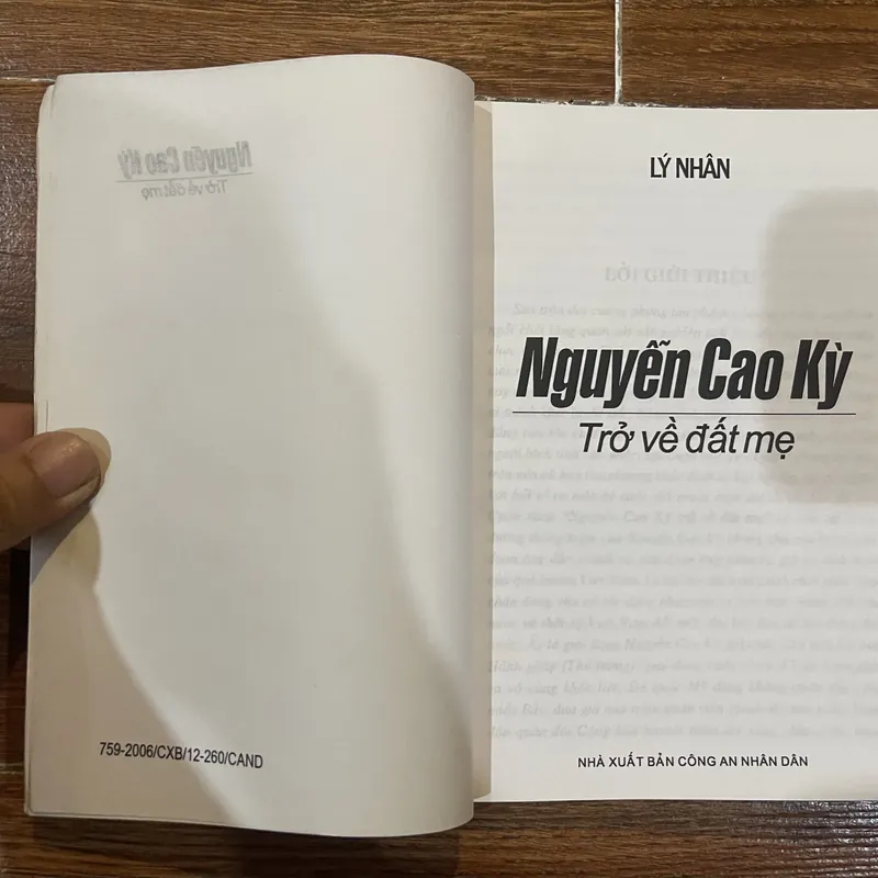 Nguyễn Cao Kỳ trở về đất mẹ - Lý Nhân (7) 597884