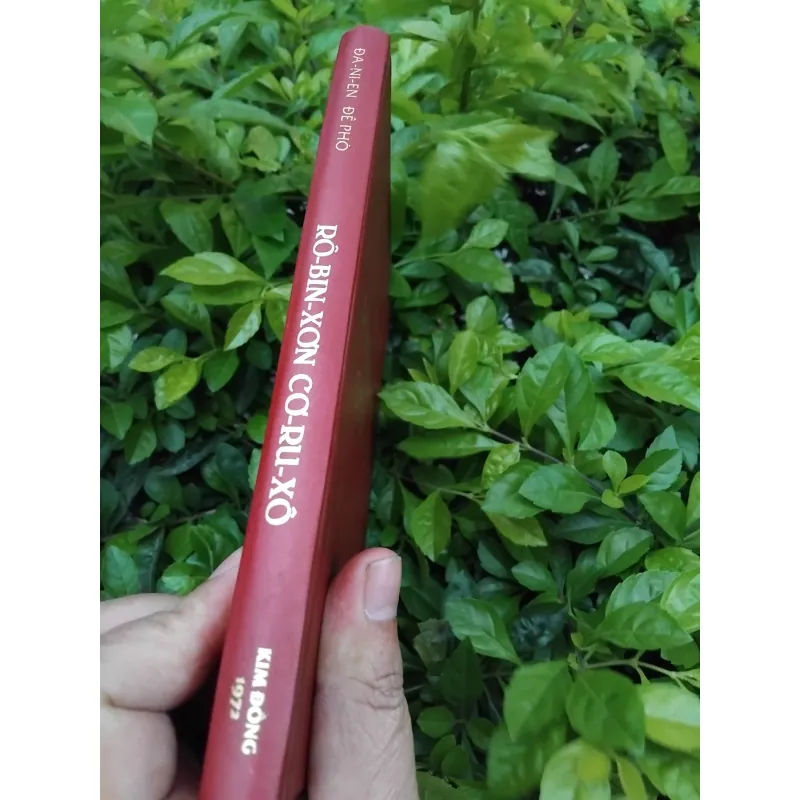 Robinson Crusoe của Daniel Defoe 974356