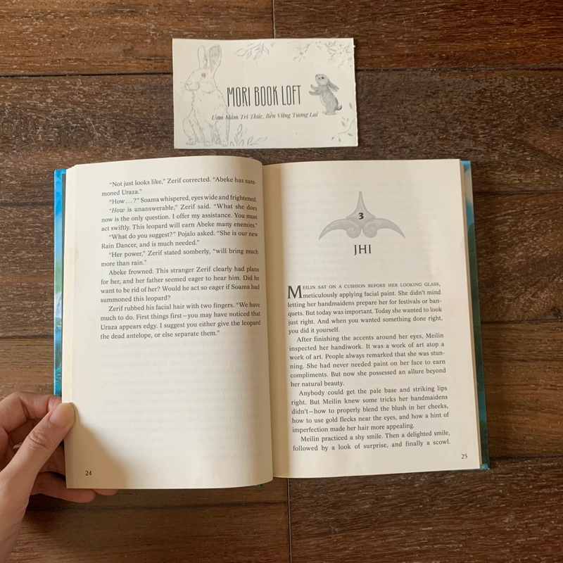 Sách ngoại văn Wild Born (Spirit Animals, Book 1), Used, Bìa cứng 498097