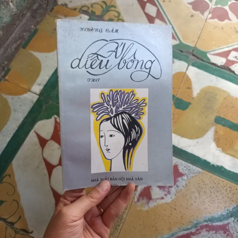 Thơ Lá Diêu Bông - Hoàng Cầm 796617