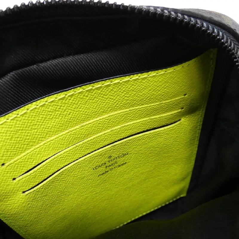 Túi đeo vai Louis Vuitton Monogram Christopher Wearable Wallet M80793 611458