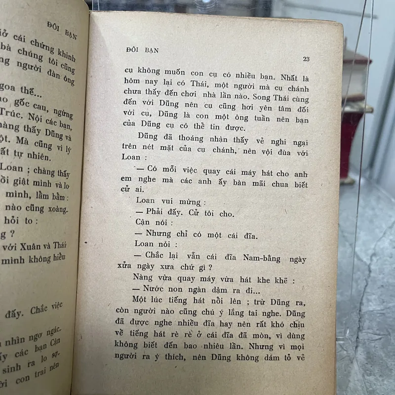 ĐÔI BẠN - NHẤT LINH 713394