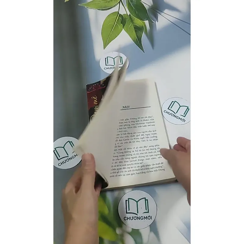 Anh chỉ muốn nắm tay em thôi - Emily Rose 694967