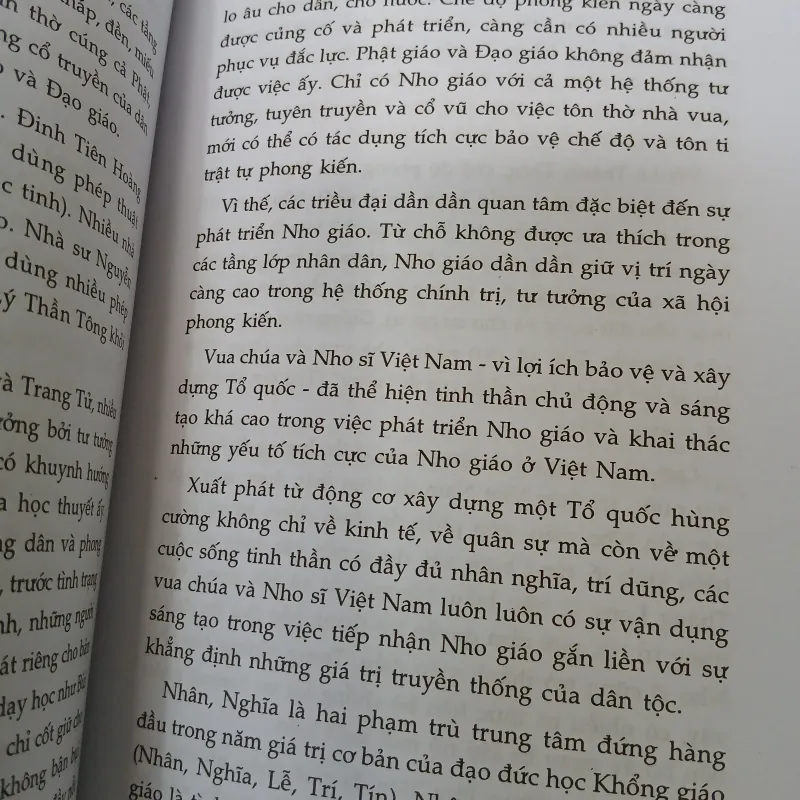 VĂN HIẾN THĂNG LONG - VŨ KHIÊU, NGUYỄN VINH PHÚC 792355