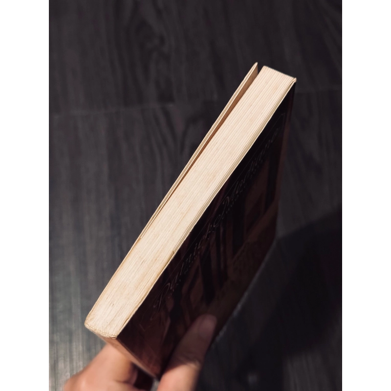 Phố cửa hiệu u tối 475246