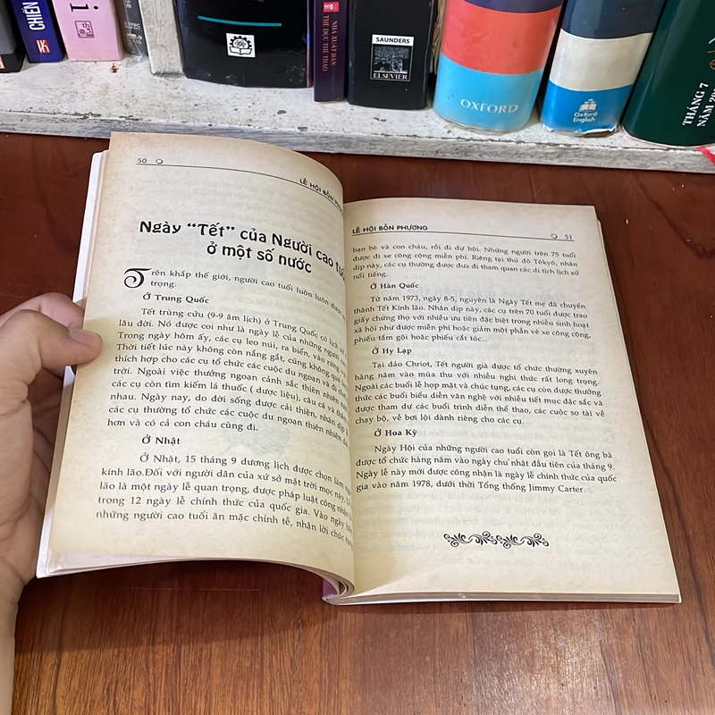 II Tựa sách: Lễ Hội Bốn Phương - Hoàng Nghĩa (Biên Soạn) - 2002 553032