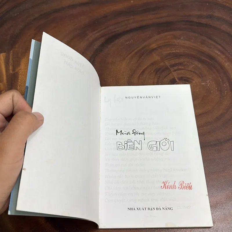 II Thơ: Mùa Đông Biên Giới - Nguyễn Văn Việt - 2010 1000922