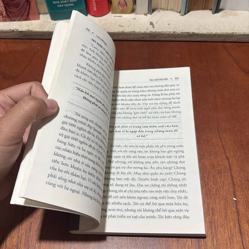 II Sách Mất Bìa: Học Cách Tiêu Tiền Đừng Để Cháy Túi Vì Tóc Ngắn Cắn Dài - LARRY WINGET 786787