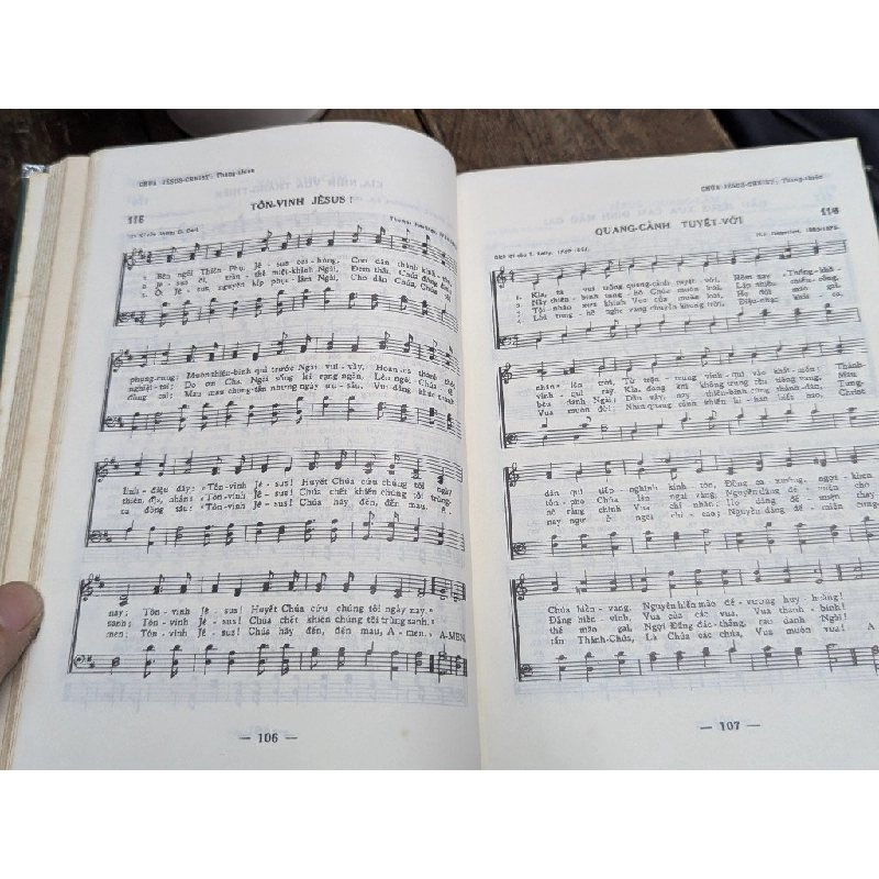 Thánh ca hát thờ phượng đức chúa trời 604368