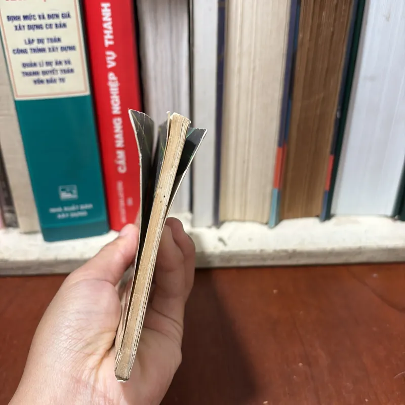 II Kịch Bản: Vai Người Khác Đóng - XécGây MiKhanCốp - 1984 751271