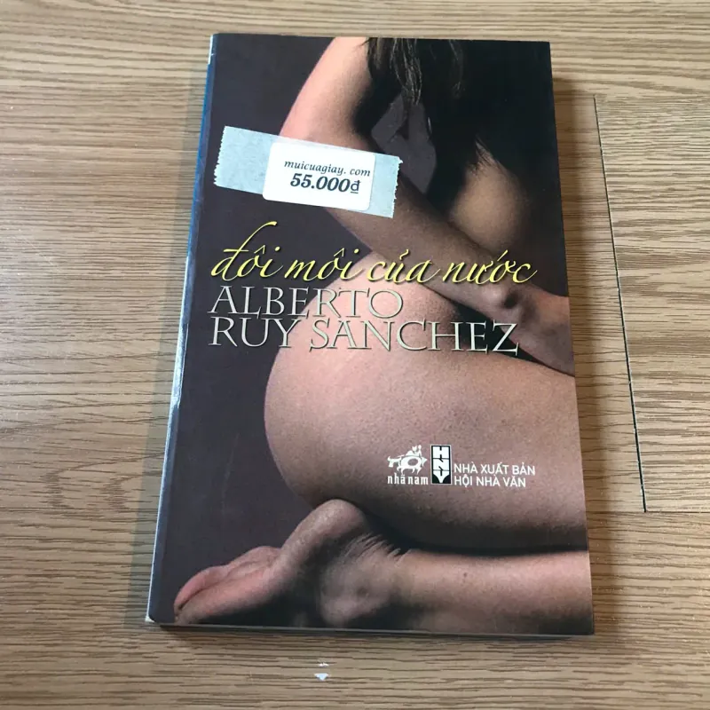 Đôi môi của nước - Alberto Ruy Sanchez 696838