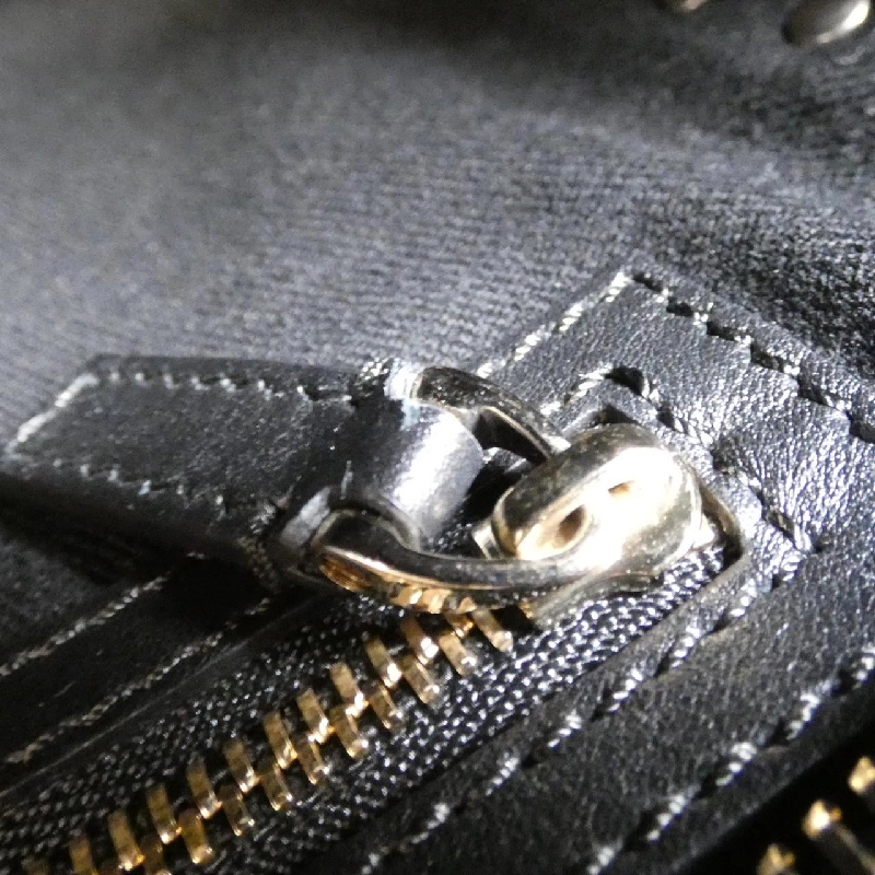 Túi Valentino Garavani ZW2B0540BOL 619138