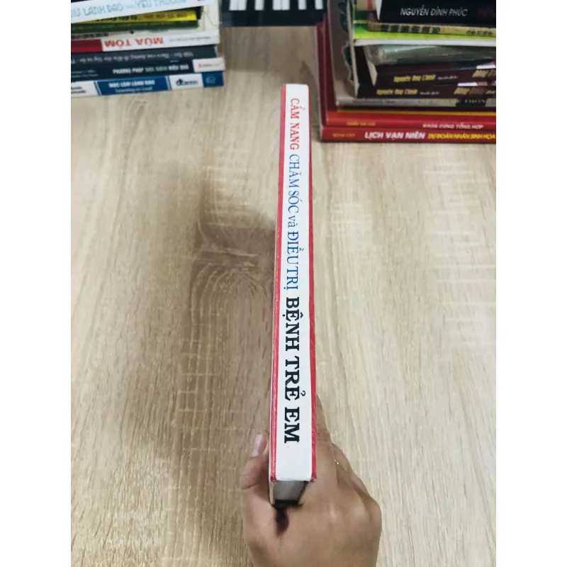 CẨM NANG CHĂM SÓC VÀ ĐIỀU TRỊ BỆNH TRẺ EM  1028106