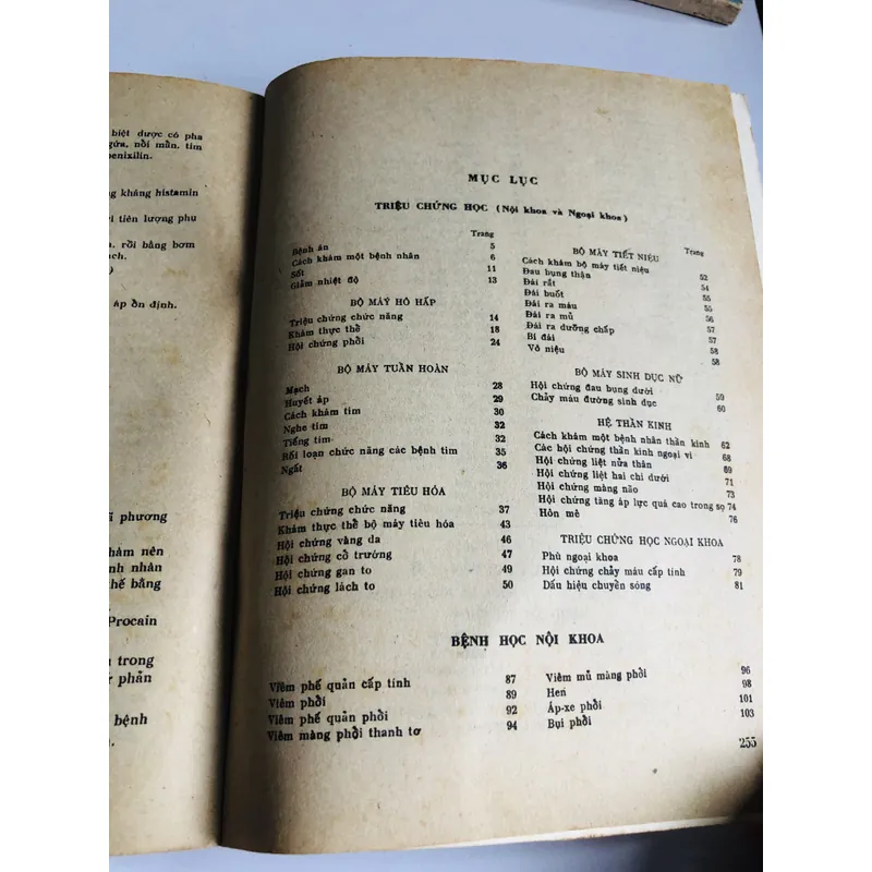 TÀI LIỆU HUẤN LUYỆN Y SĨ - sách khổ to  - triệu chứng học ( nội,ngoại khoa, bệnh học nội)  700936