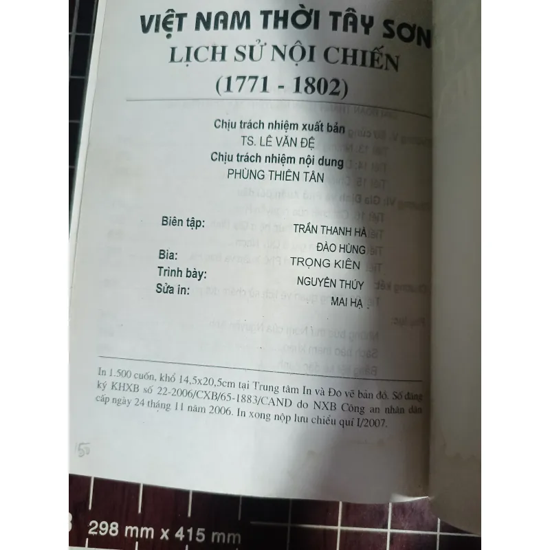 Việt Nam thời Tây Sơn lịch sử nội chiến 1771 - 1802 - Tạ Chí Đại Trường 754706