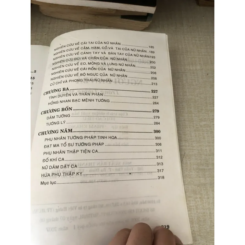 Người đàn bà trong tướng mệnh 976031