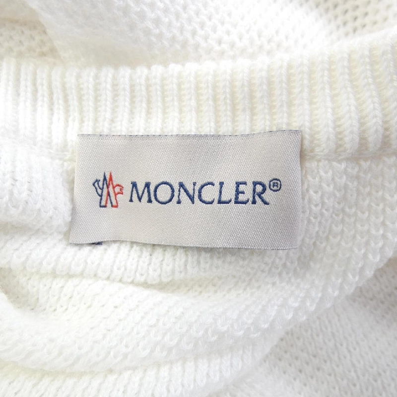 Moncler MONCLER 10939800024 Áo khoác cardigan 629366