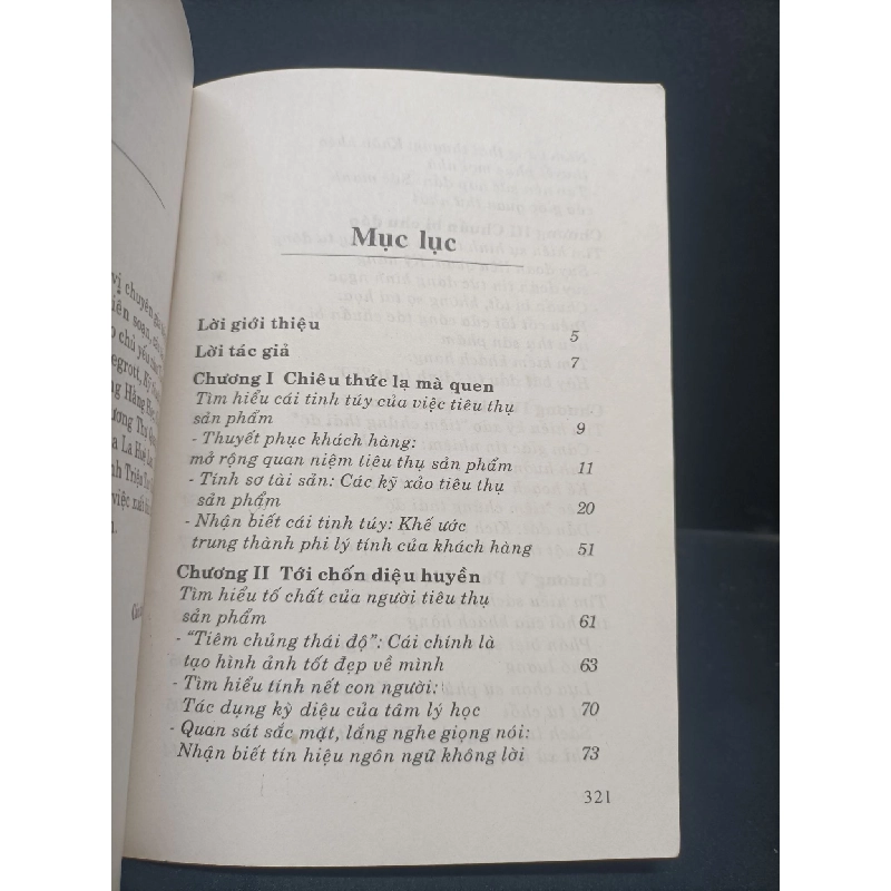 Kỹ xảo tiêu thụ sản phẩm nhiều tác giả 2001 mới 80% ố nhẹ HCM0806 kinh doanh 914677