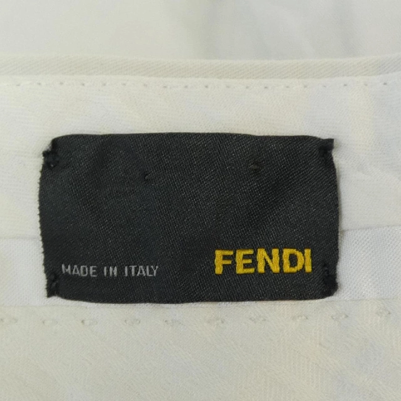 Quần short FENDI - Hàng hiệu Authentic 809568