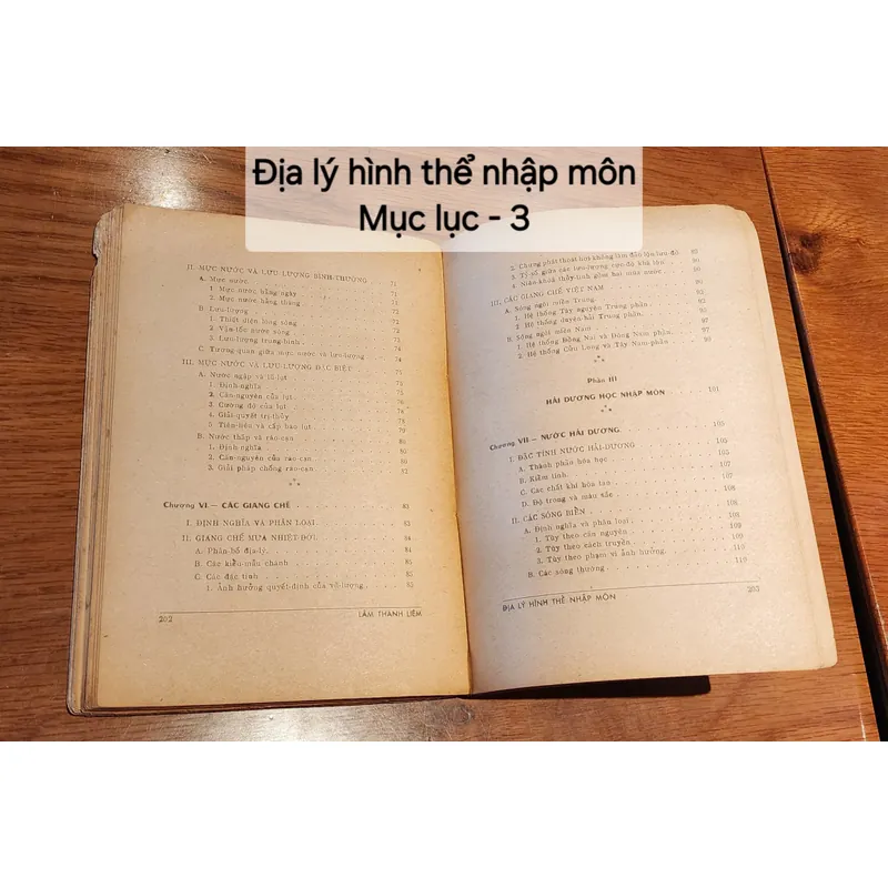 Sách trước 1975 - ĐỊA LÝ HÌNH THỂ NHẬP MÔN 702915