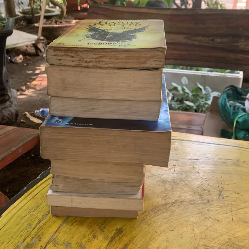 COMBO HARRY POTTER TRỌN BỘ 8 tập - J.K. ROWLING 936542