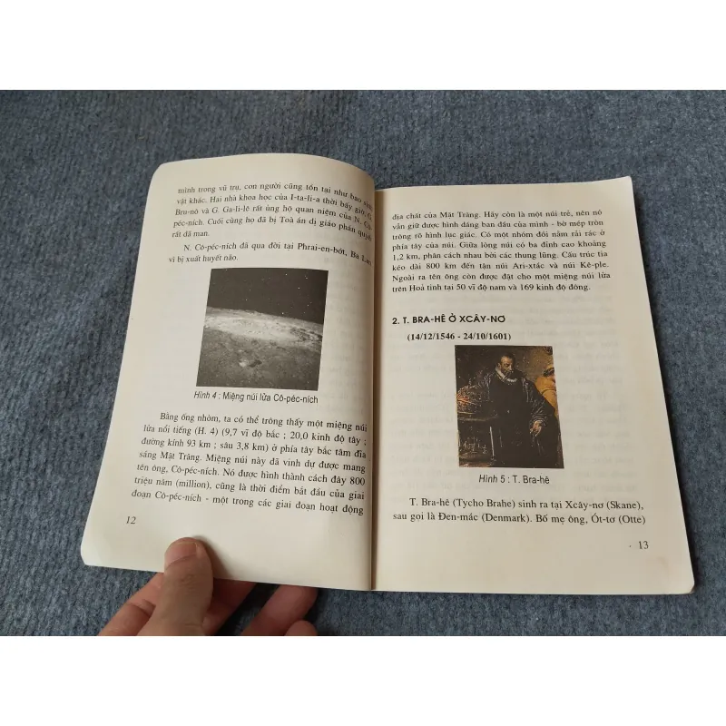 TRUYỆN KỂ VỀ CÁC NHÀ THIÊN VĂN HỌC TẬP HAI 719846