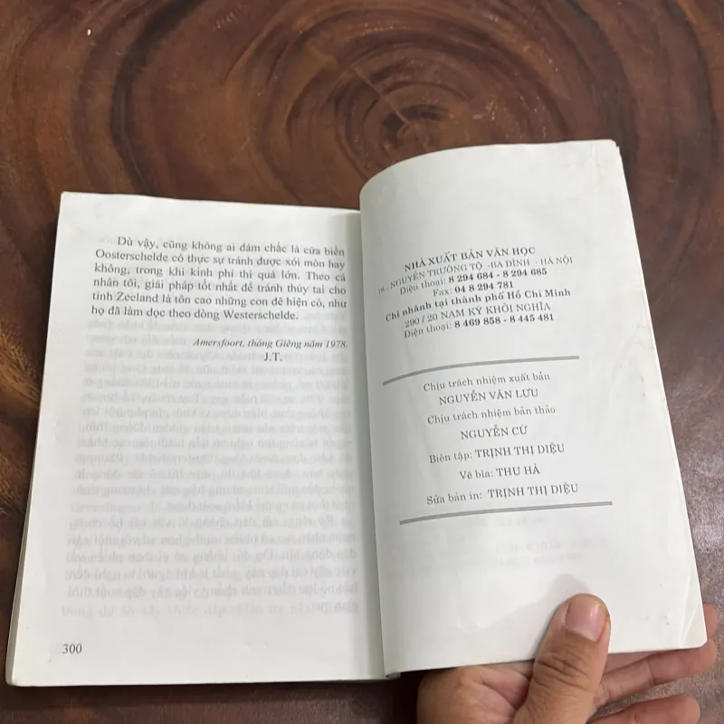 II Văn Học: Oosterschelde, Bão Cấp 10 - JAN TERLOUW - 2003 976260