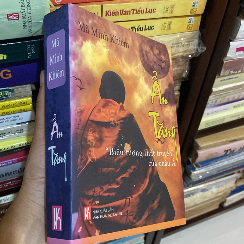 ẨN TĂNG - "BIỂU TƯỢNG THẤT TRUYỀN" CỦA CHÂU Á (XB 2011) 522790