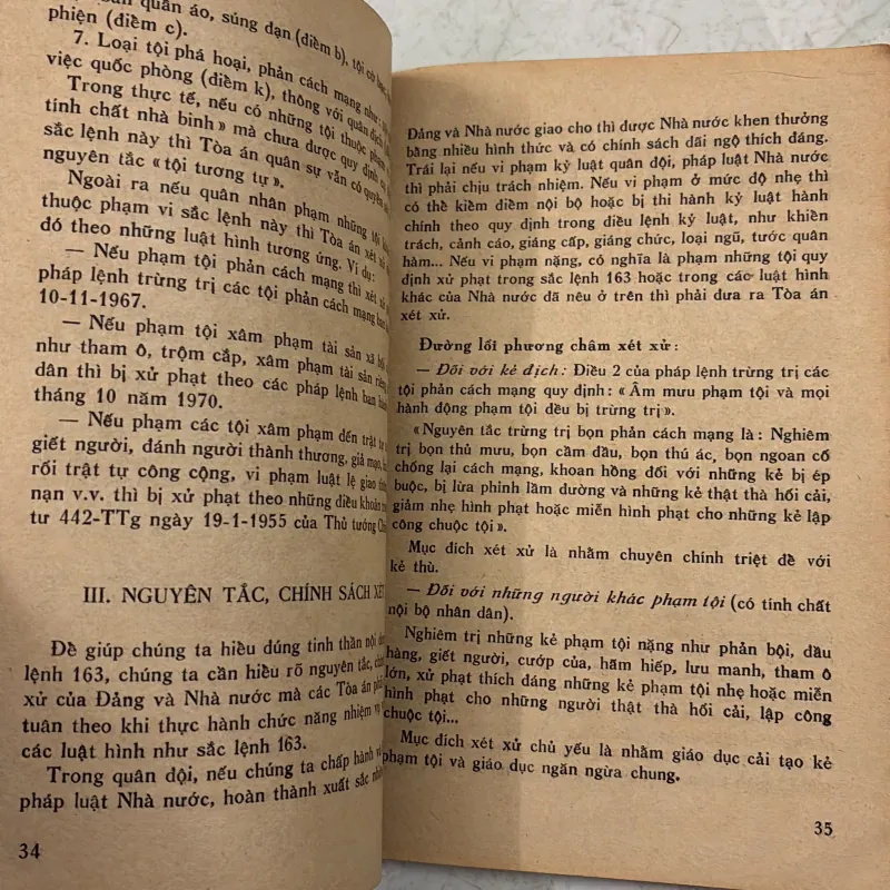 Một số vấn đề về pháp luật - 1971s 998274