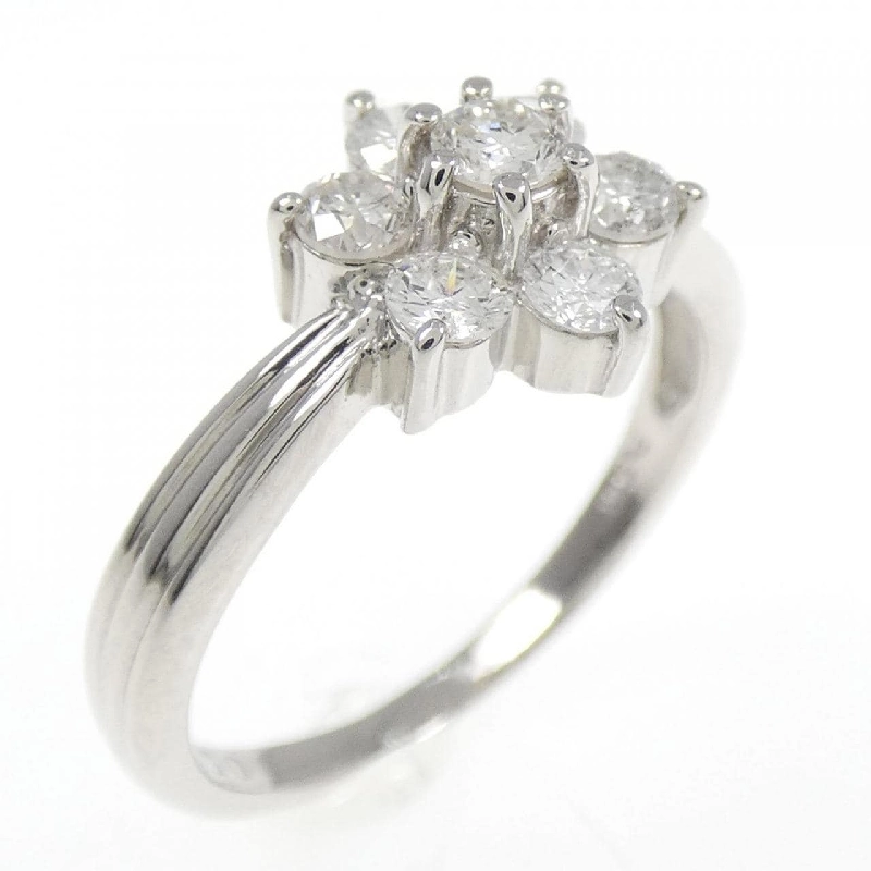 Nhẫn kim cương PT Flower 0.50CT 672358