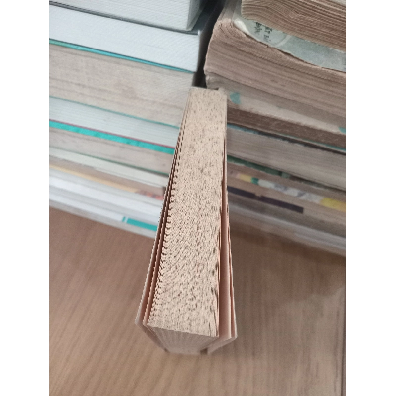 KL Noir: White - Amir Hafizi 992611