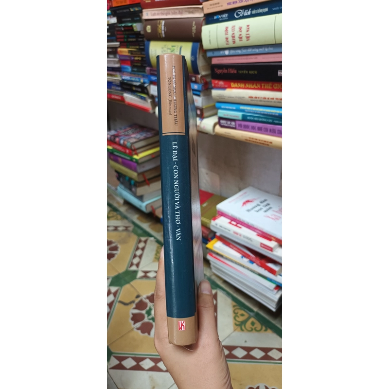Lê Đại Con Người Và Thơ - Văn 543239
