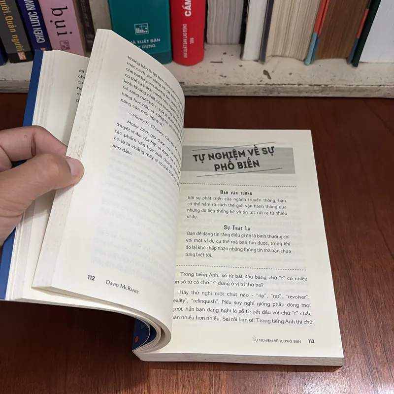 II Sách Kỹ Năng: Bạn Không Thông Minh Lắm Đâu - DAVID MCRANEY - 2017 638768