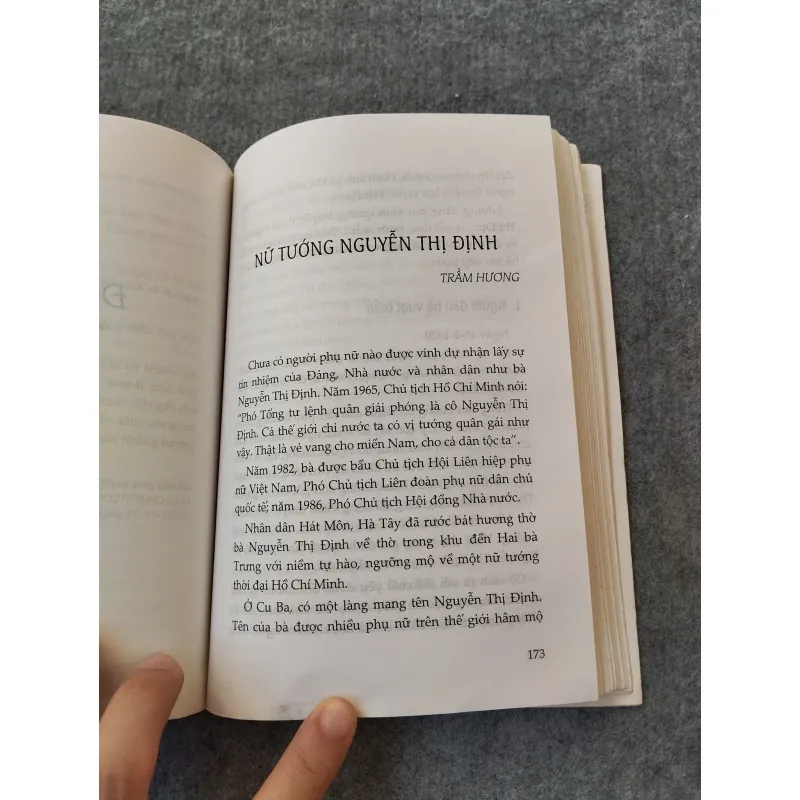 BẾN TRE ĐỒNG KHỞI VÀ ĐỘI QUÂN TÓC DÀI 697757