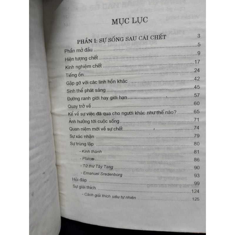 SỰ SỐNG SAU KHI CHẾT" của tác giả Raymono A. Moody.  496509