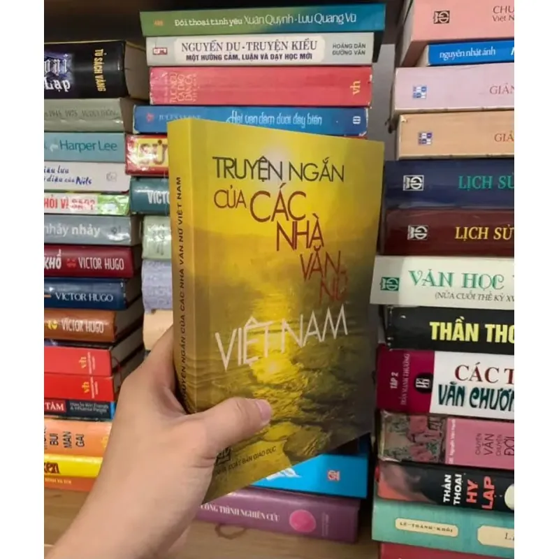 TRUYỆN NGẮN CỦA CÁC NHÀ VĂN NỮ VIỆT NAM  752887