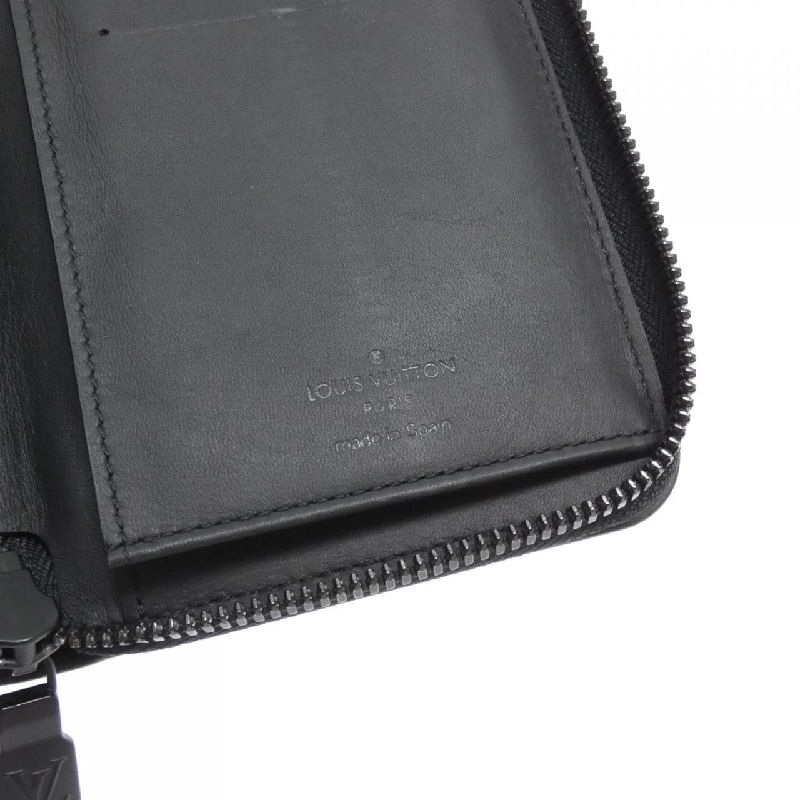 Ví Louis Vuitton Monogram Shadow Zippy Wallet Vertikal M62902 621133