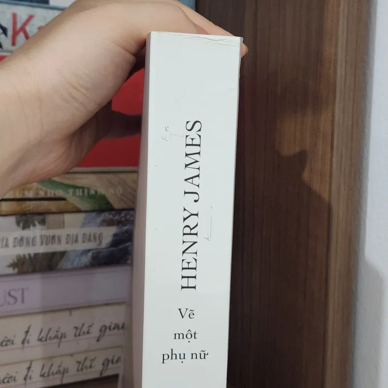 Vẽ một phụ nữ - Henry James 929123