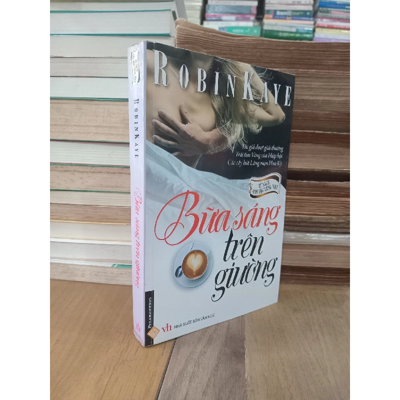 Bữa sáng trên giường - Robin Kaye 975145