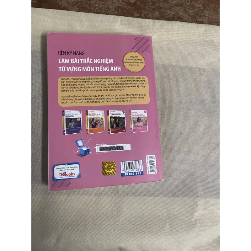 RÈN KỸ NĂNG LÀM BÀI TRẮC NGHIỆM TỪ VỰNG MÔN TIẾNG ANH 749276