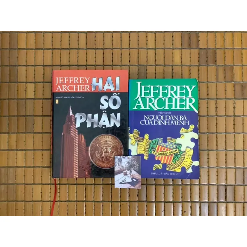 Jeffrey Archer Hai số phận (bìa cứng), Người đàn bà của định mệnh 785704