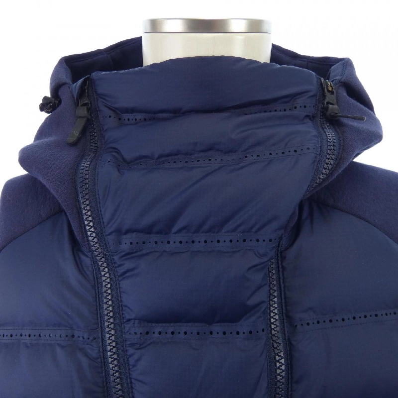 Áo khoác lông vũ NIKE - Hàng hiệu Authentic 900643