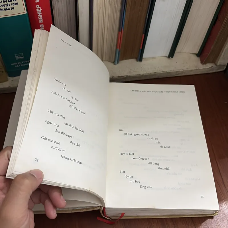 II Văn Học: Đi! Đây Việt Bắc! _ Cổng Tỉnh _ Người Người Lớp Lớp - Trần Dần - 2015 709132
