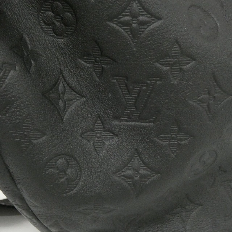 Túi xách hobo Monogram Shadow của Louis Vuitton M12850 611039