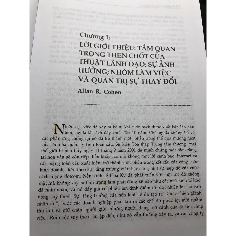 MBA trong tầm tay Chủ đề quản trị kinh doanh 2011 mới 90% bìa cứng , bẩn nhẹ Allan R.Cohen HPB3108 QUẢN TRỊ 924303