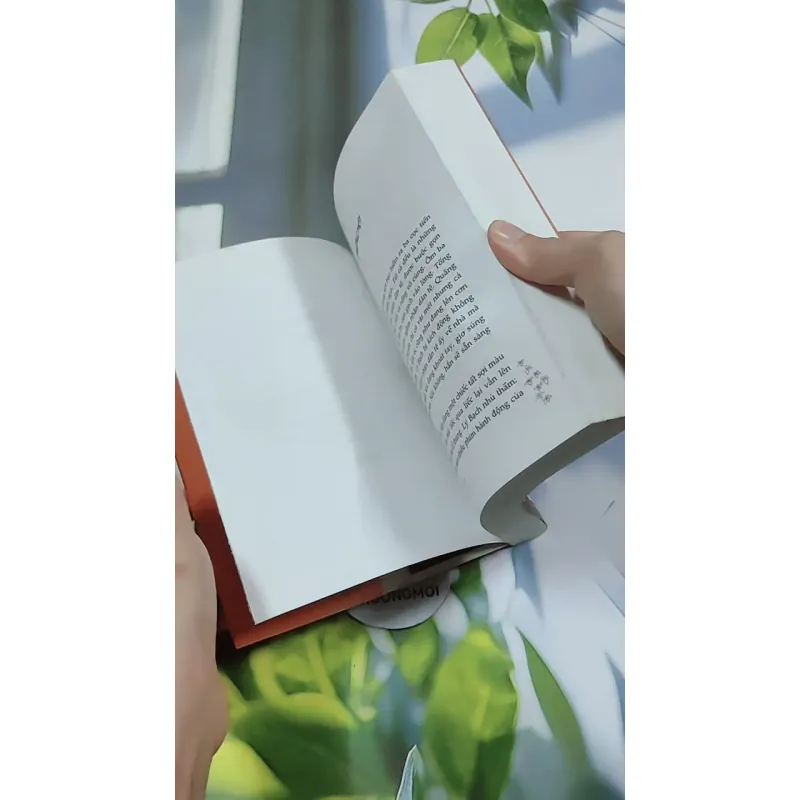 Gần Mặt Cách Lòng - Tạ Hồng 744733