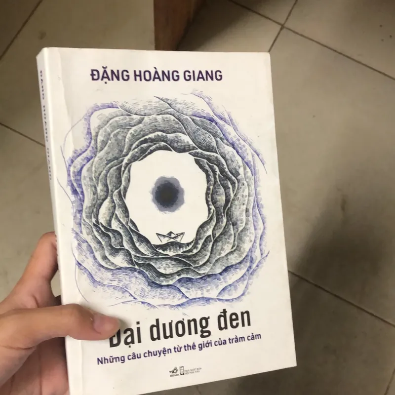 sách Đại Dương Đen, những câu chuyện của thế giới trầm cảm- Đặng Hoàng Giang  1052354