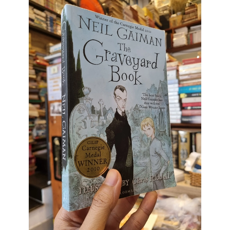THE GRAVEYARD BOOK - Neil Gaiman 222287
