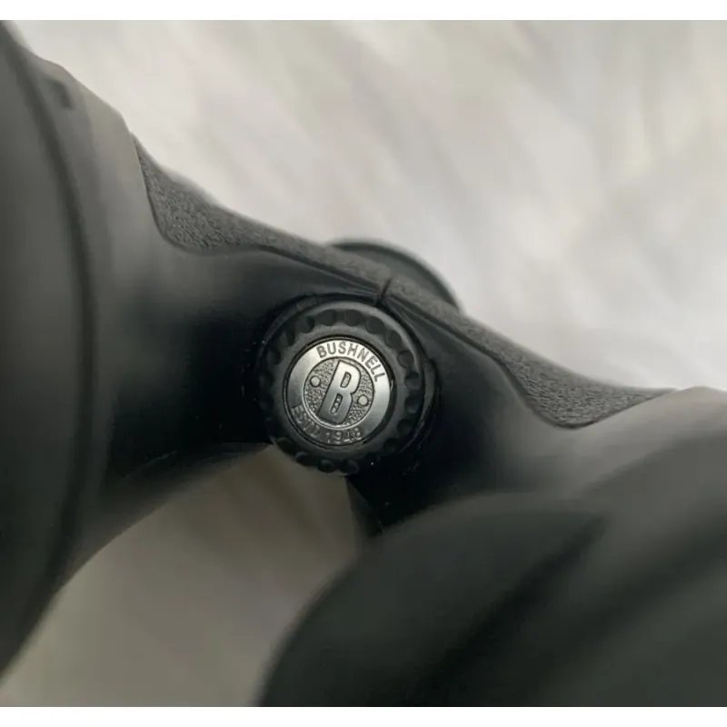 Ống nhòm Bushnell 933568