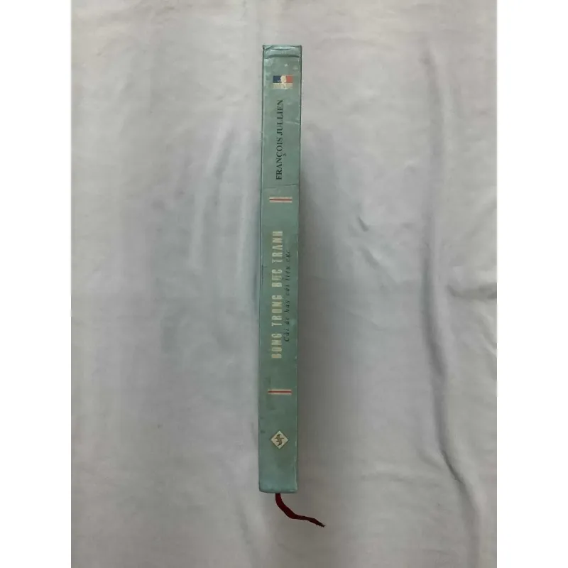 Bóng Trong Bức Tranh (Bìa Cứng) 687427